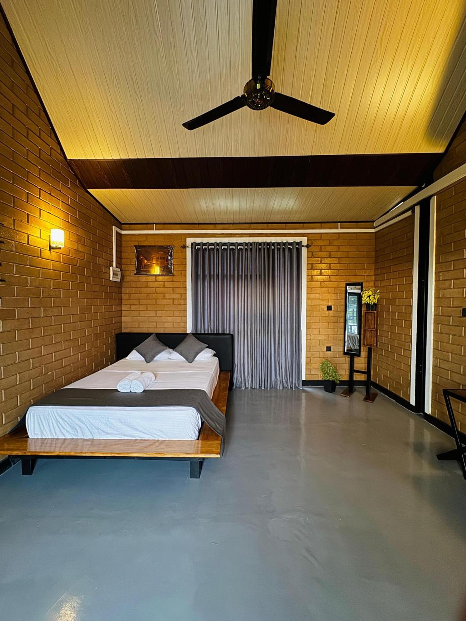 Nikawatawana Waasala Transit Hotel מראה חיצוני תמונה